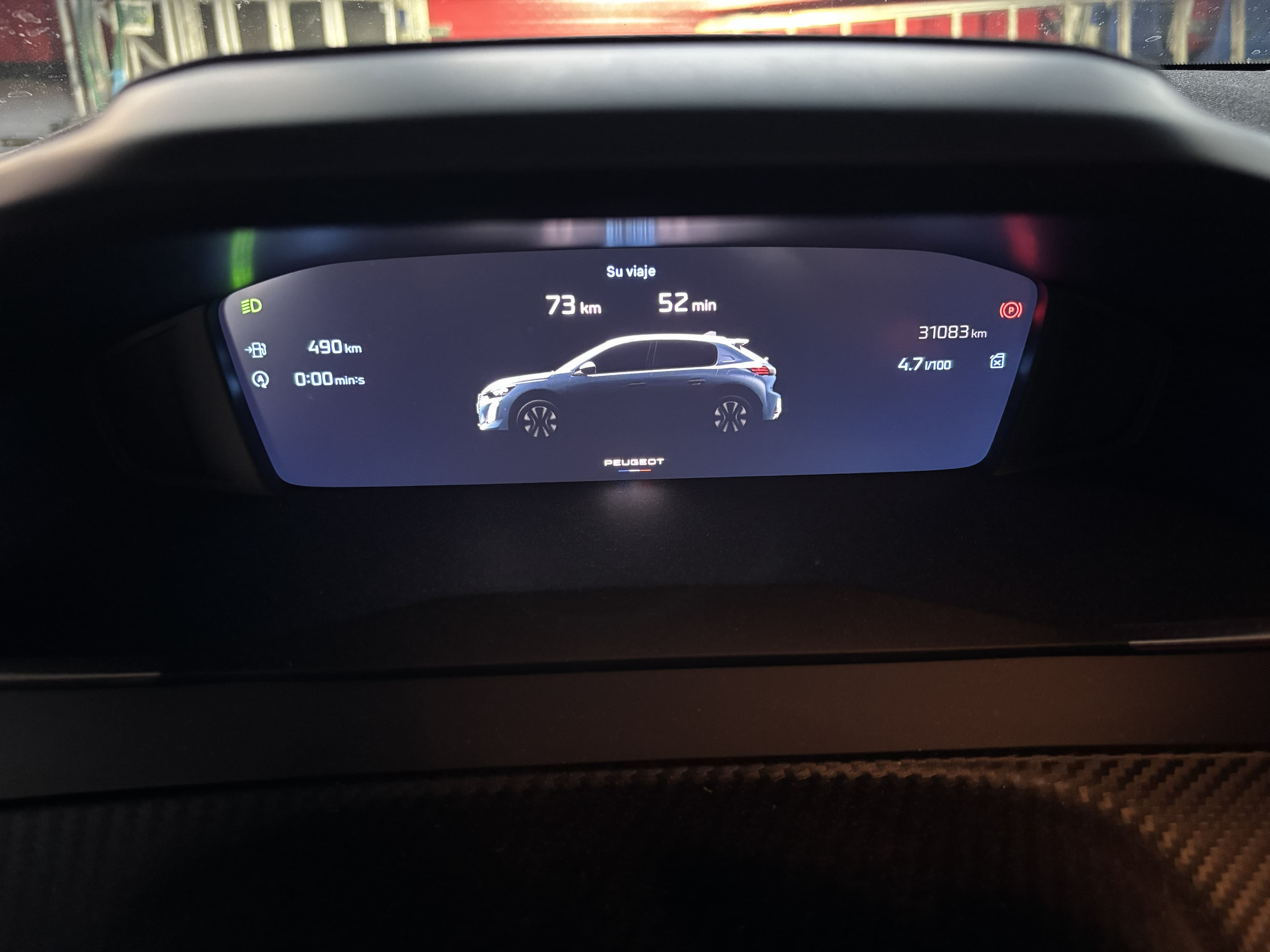 PEUGEOT 208